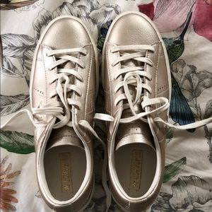 Converse Chuck Taylor platform sneakers size 8.5